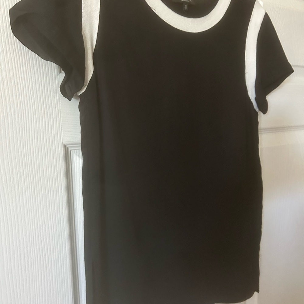 Rag and Bone XS Black Ivory Silk Rayon Tee with Side Slit Knit Trim